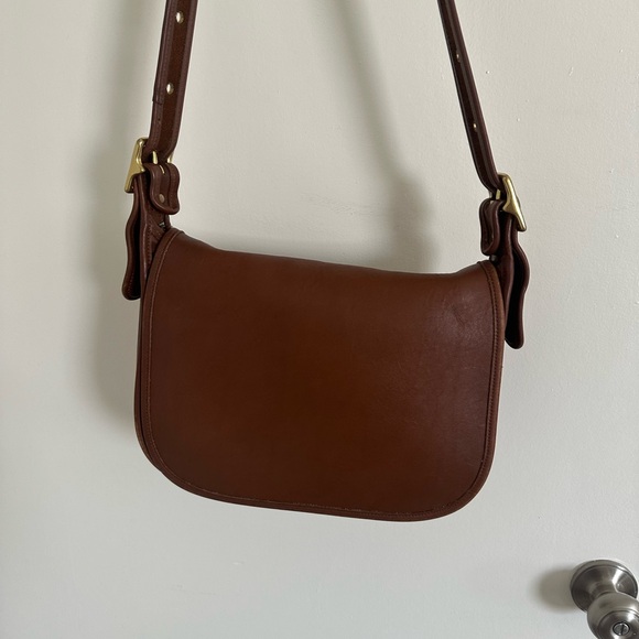 Old Vintage Coach Brown Leather Shoulder Bag with Adjustable Straps - Picture 10 of 10